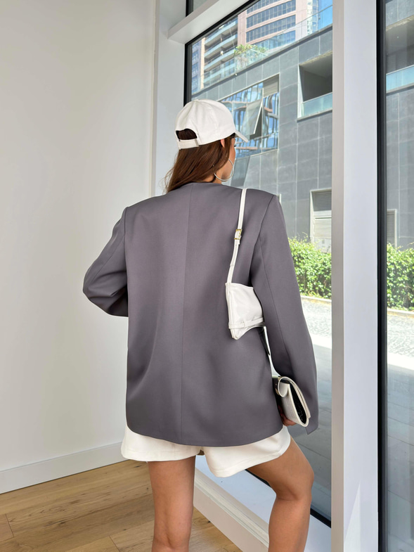 Omuz Vatkalı Önü Bağlamalı Aldina Kadın Füme Blazer Ceket 24Y846