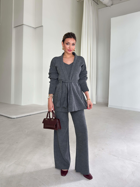 Hırkası Kuşaklı V Yaka Askılı Alint Üçlü Kadın Füme Triko Takım 26K095