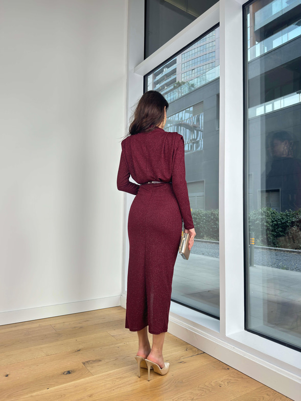 Uzun Kol Omuz Vatkalı Beli Kemerli Drapeli Alysa Bordo Kadın Elbise 25K233