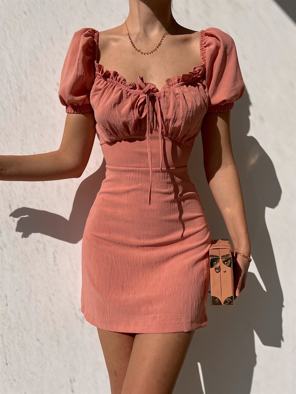 Mini Yakası Fırfırlı Bağcıklı Anastasia Kadın Pudra Elbise 22K000622