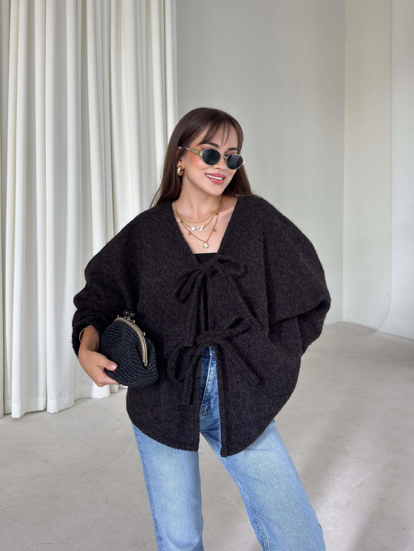 Oversize Önden Bağlamalı Annabel Kadın Siyah Peluş Ceket 26K005