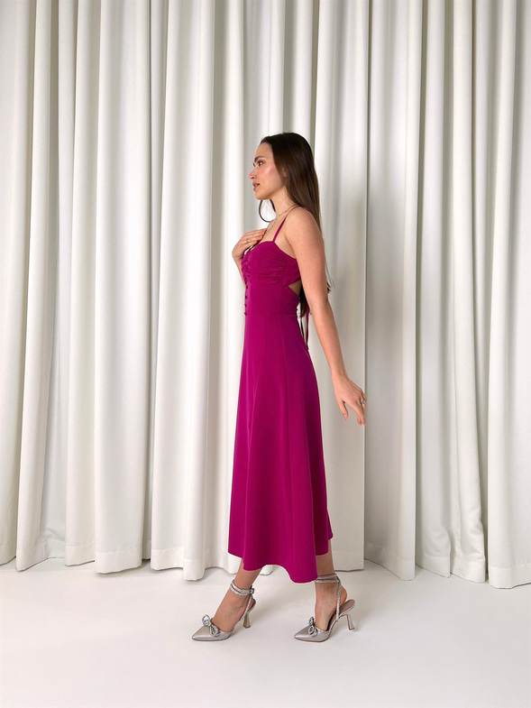 Askılı Önü Büzgülü Düğme Detaylı Sırt Dekolteli Yırtmaçlı Urien Kadın Fuşya Midi Elbise 23K000454