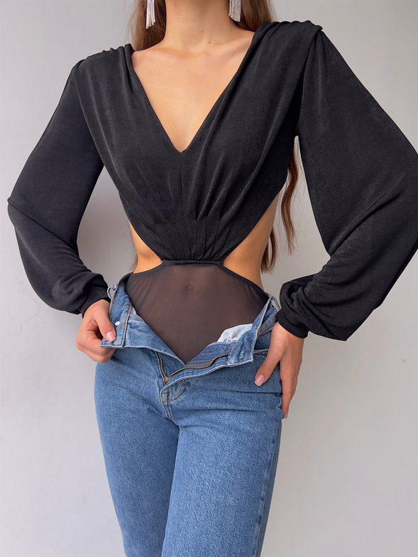 V Yaka Bel Ve Sırt Dekolteli Arkası İp Bağlamalı Uzun Kollu Baker Kadın Siyah Bodysuit 23K000223