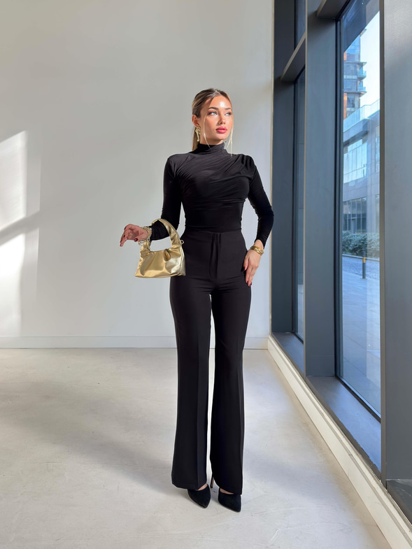 Boğazlı Yanı Drape Detaylı Belmade Siyah Kadın Bluz 26K113