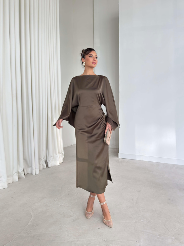 Kolları Ve Yanı Yırtmaçlı Drape Detaylı Berma Haki Kadın Saten Elbise 26K339