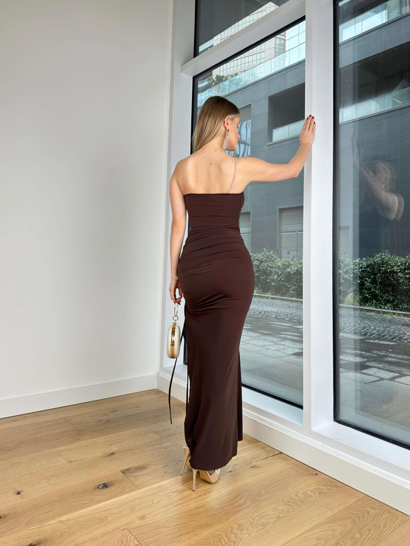 Tek Askılı Eteği Ayarlanabilir Büzgülü Blessing Kadın Kahve Elbise 24Y221
