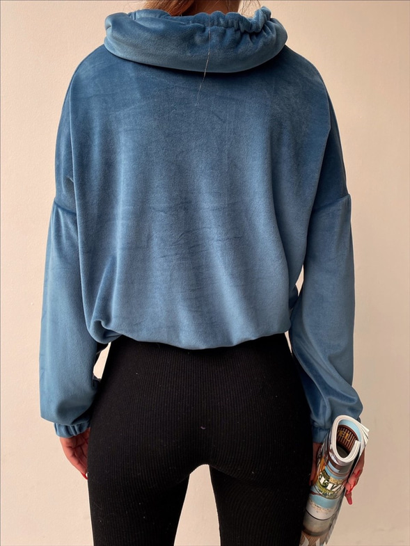 Kruvaze Kapşon Detaylı Kadife Kadın İndigo Sweatshirt 22K000219