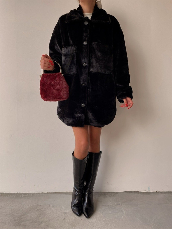 Boyfriend Önde Büyük Cep Detaylı Kadın Siyah Renk  Kürk Mont 22K000355