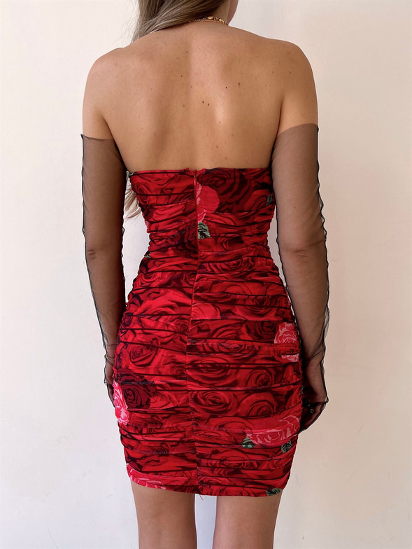 Çiçekli Mini Boy Straplez Kalp Yaka Drapeli Sasha Kadın Kırmızı Elbise 22Y000252