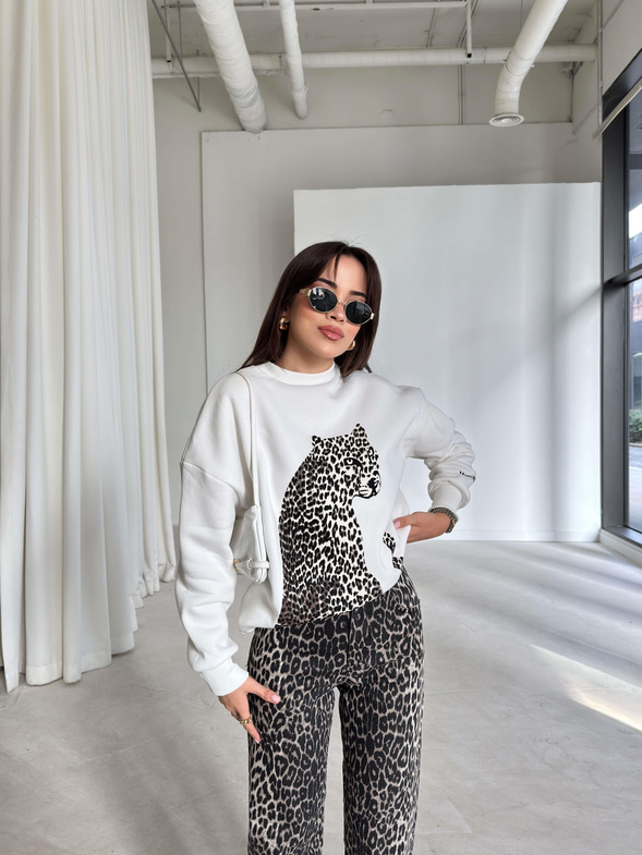 Desenli Bisiklet Yaka Connel Ekru Kadın Sweat 26K215