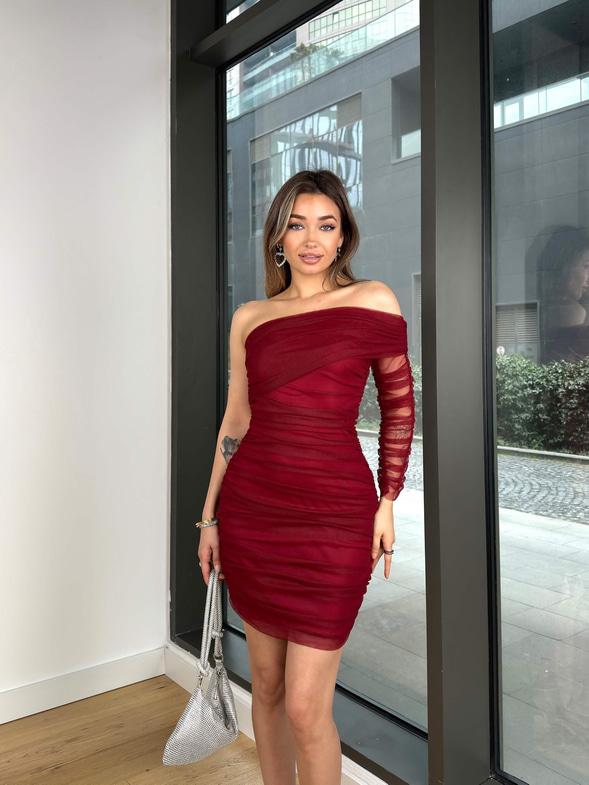 Tek Kol Büzgülü Divas Bordo Kadın Mini Tül Elbise 24k370