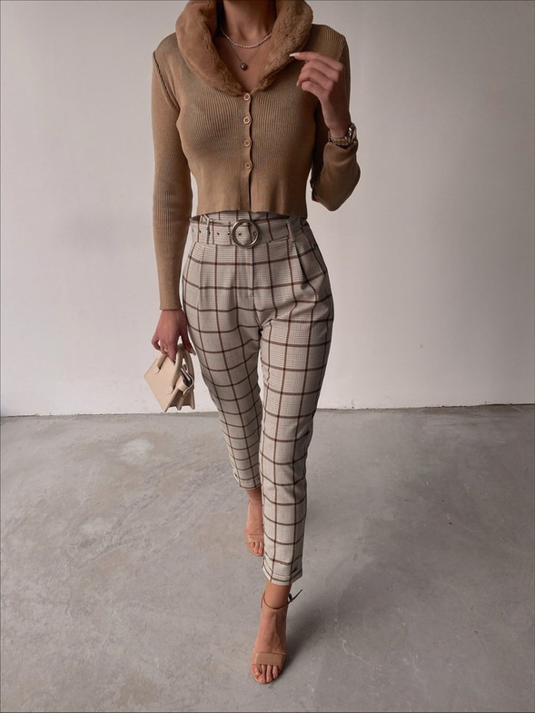 Ekose Beli Kemerli Kadın Bej Pantolon 22K000426