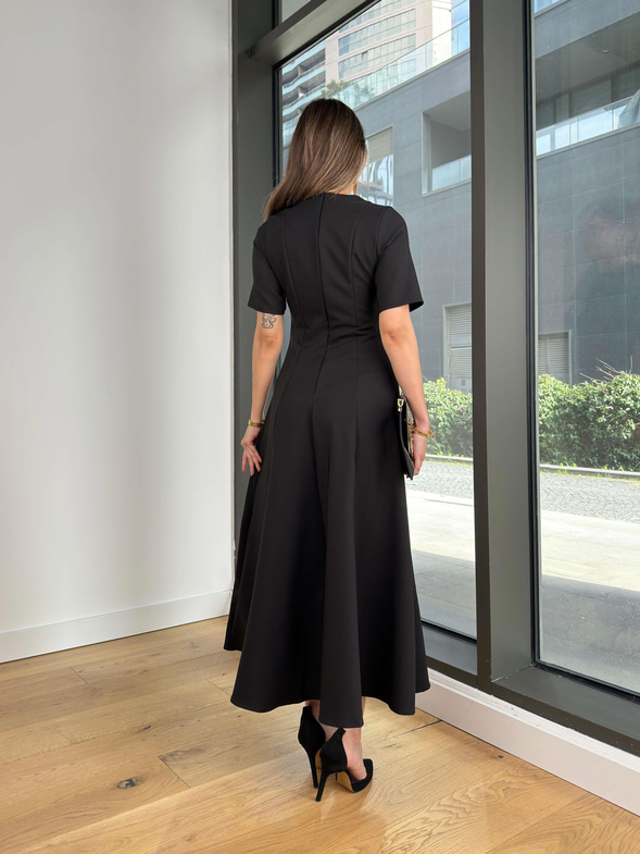 Yuvarlak Yaka Kısa Kol Elton Sİyah Kadın Elbise 25Y058