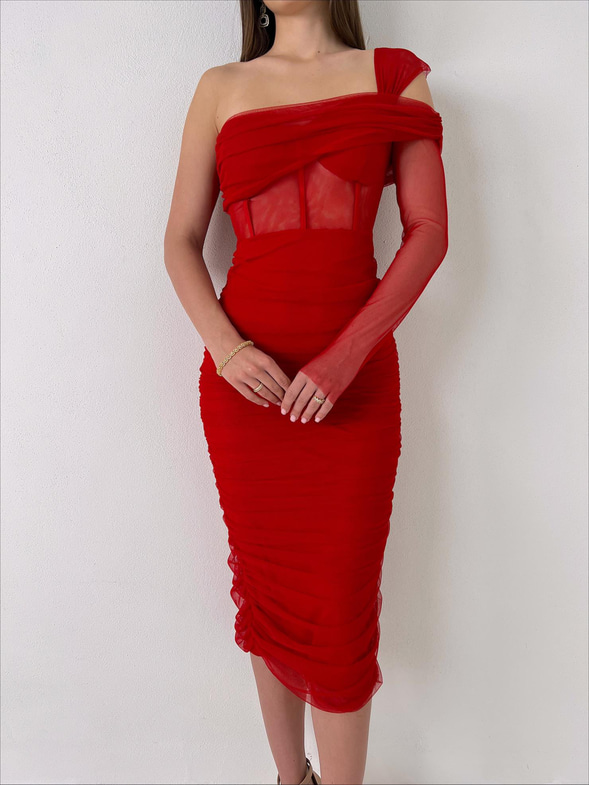 Tek Kol Korse Detaylı Transparan Eteği Drape Detalı Eman Kadın Kırmızı Midi Tül Elbise 23Y000059