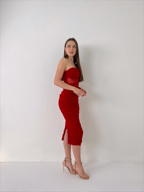 Tek Kol Korse Detaylı Transparan Eteği Drape Detalı Eman Kadın Kırmızı Midi Tül Elbise 23Y000059
