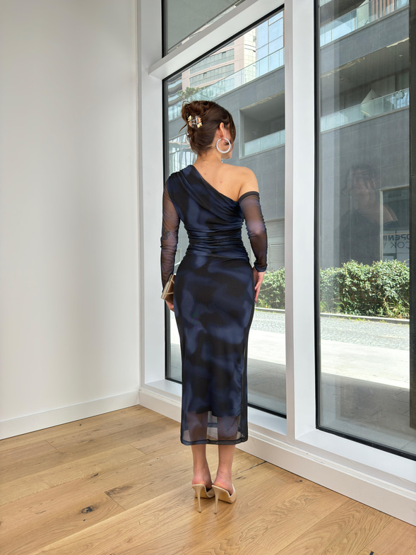 Tek Omuz Drape Detaylı Enzol Kadın Desenli Lacivert Midi Elbise 24Y204