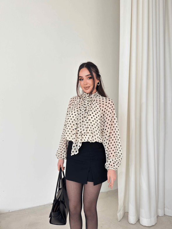 Puantiyeli Boynu Fularlı Şifon Evro Ekru Kadın Bluz 26Y054