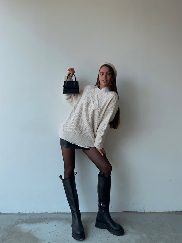 Geniş Kesim Axel Kadın Ekru Örme Triko Kazak 23K000070