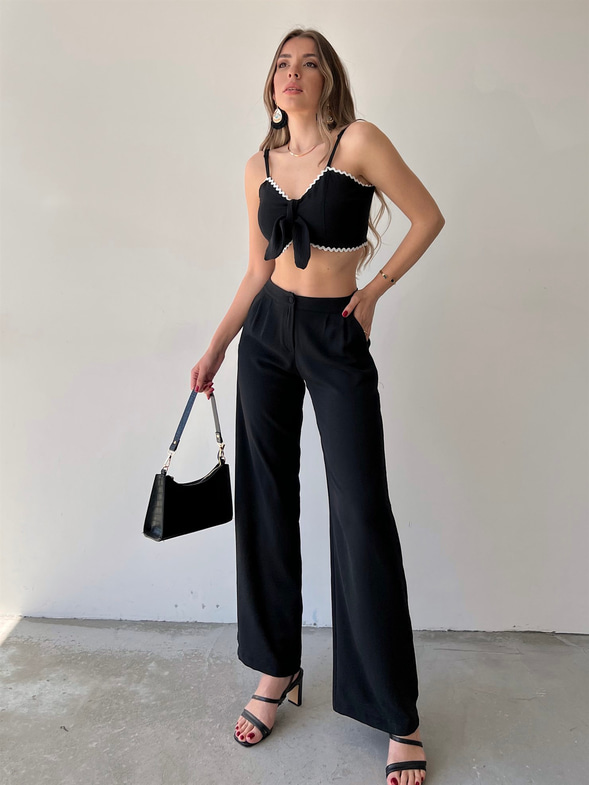 Göğüsü Bağcık Detay Crop Bol Paça Alt Mikayla Kadın Siyah İkili Takım 22Y000254