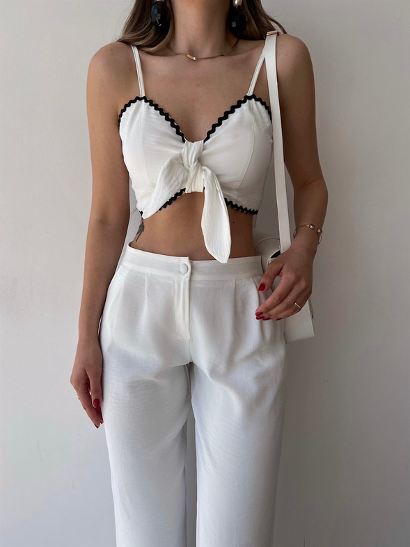 Göğüsü Bağcık Detay Crop Bol Paça Alt Mikayla Kadın Beyaz İkili Takım 22Y000254