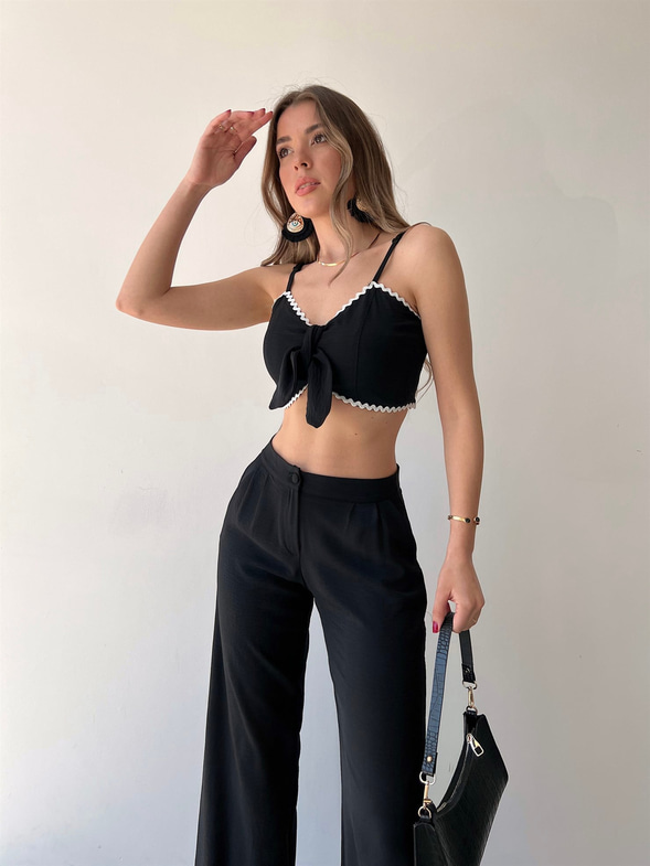 Göğüsü Bağcık Detay Crop Bol Paça Alt Mikayla Kadın Siyah İkili Takım 22Y000254