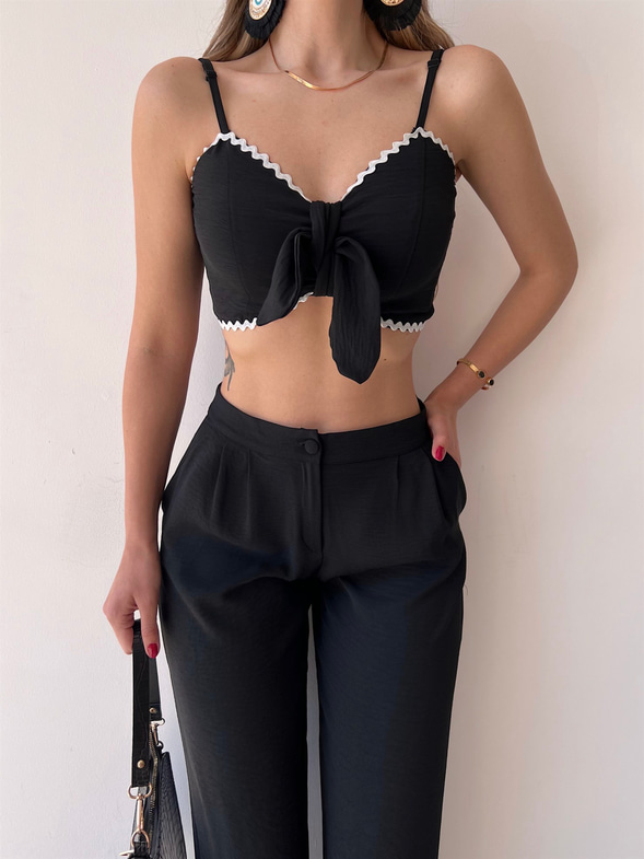 Göğüsü Bağcık Detay Crop Bol Paça Alt Mikayla Kadın Siyah İkili Takım 22Y000254
