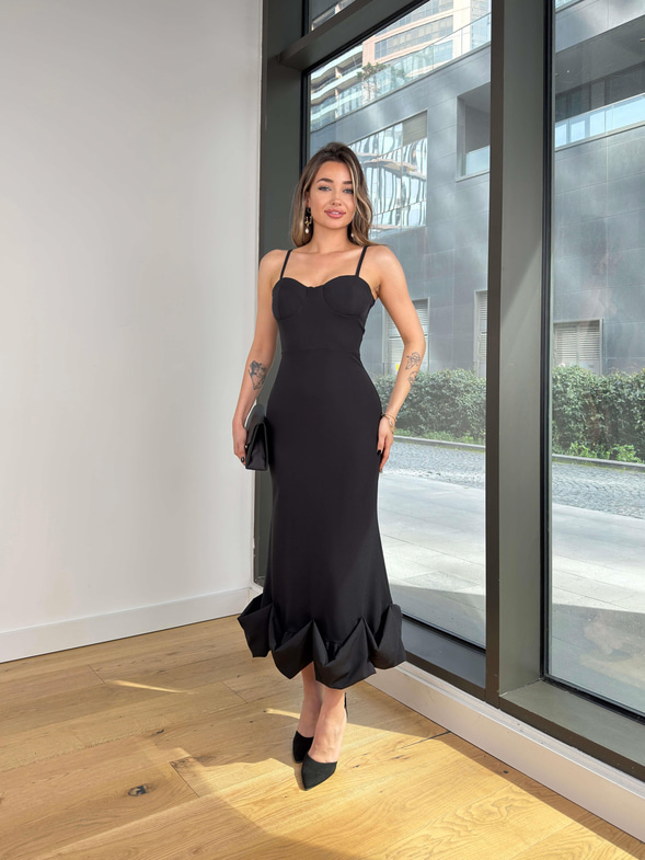 İnce Askılı Etek Ucu Volanlı Raha Kadın Siyah Elbise 23Y000203