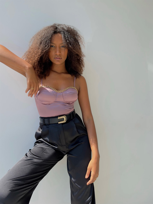 İnce Askılı Saten Göğüs Çevresi Zincir Detaylı Hillard Kadın Lila Bodysuit 22Y000404