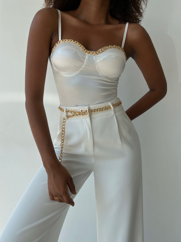 İnce Askılı Saten Göğüs Çevresi Zincir Detaylı Hillard Kadın Beyaz Bodysuit 22Y000404