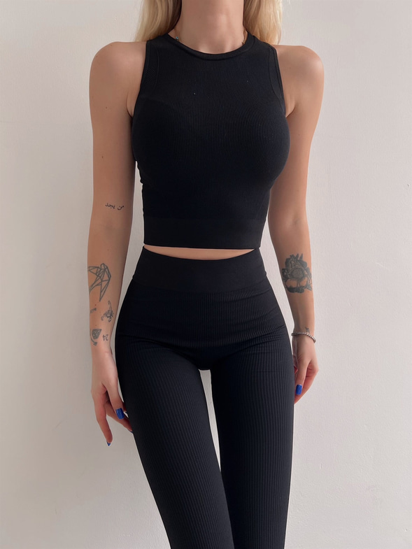 İnce Fitilli Halter Yaka Natalina Kadın Siyah Crop 22K000589