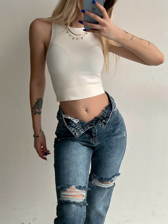 İnce Fitilli Halter Yaka Natalina Kadın Beyaz Crop 22K000589