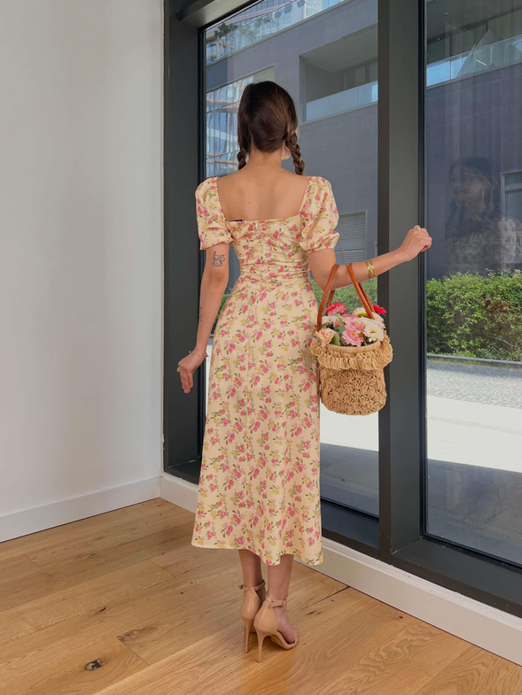 Düşük Omuz Göğüs Kısmı Büzgülü İnor Sarı Kadın Çiçekli Elbise 25Y372