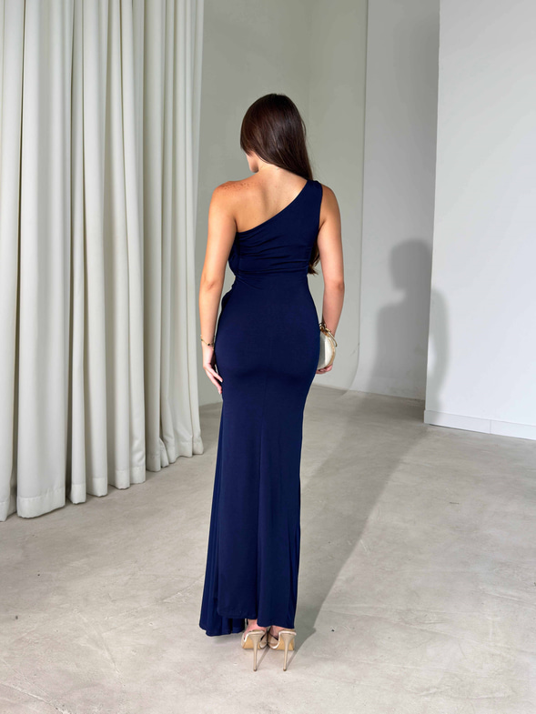 Tek Omuz Yırtmaçlı Aksesuar Detaylı Maxi Boy Lacivert Janelle Kadın Elbise 26Y470