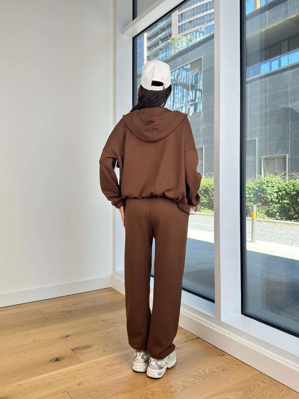 Kapüşonlu Önü Fermuar Kapamalı Sweatshirt Beli Lastikli Ve Bağcıklı Eşofman Altı Johan Kahve Kadın Takım 25K105