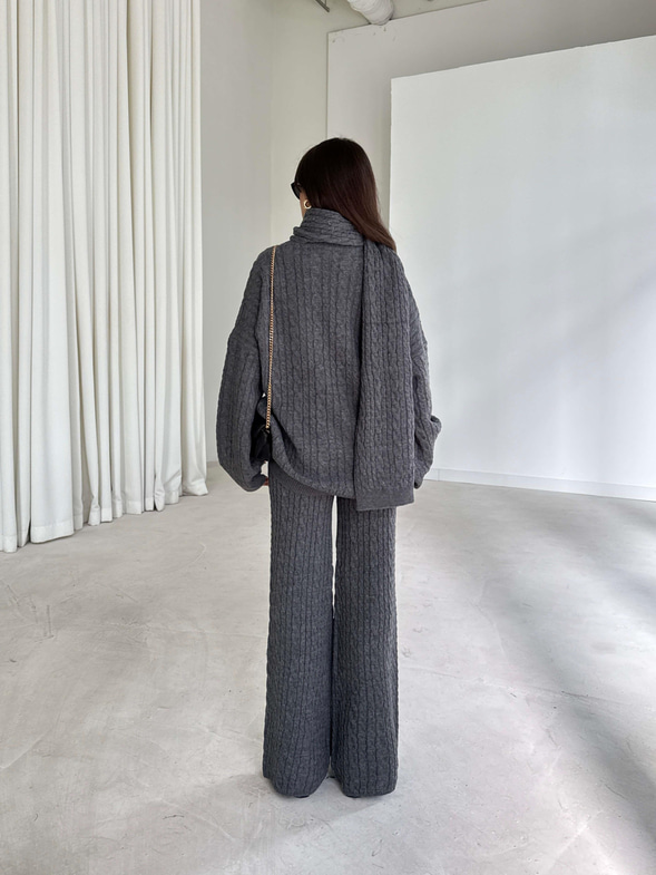 Oversize Kazak Bol Paça Pantolon Ve Atkılı Kalli Kadın Gri Üçlü Triko Takım 26K093