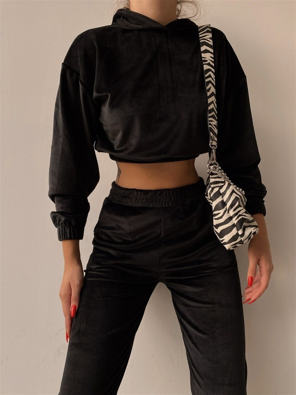 Kapüşonlu Crop Sweat Lastikli alt Kadife Kadın Siyah İkili Takım 22K000174