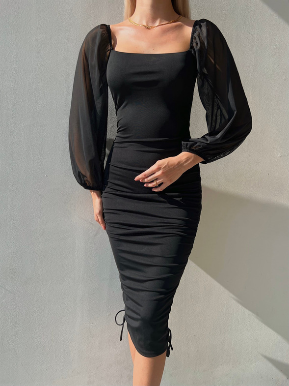 Kare Yaka Uzun Kol Eteği Drapeli Ve Ayarlanabilir Bağcıklı Carl Kadın Siyah Elbise 23K000032