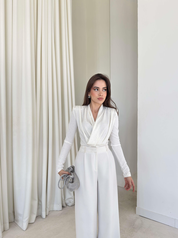 Taşlı Kruvaze Yaka Drape Detaylı Kenlan Ekru Kadın Bodysuit 26K289