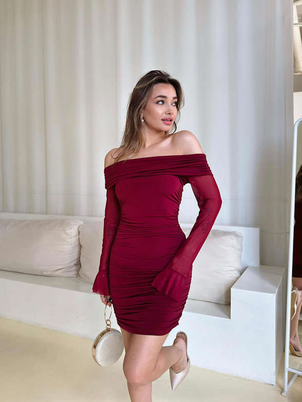 Madonna Yaka Uzun Kol Drapeli Kılab Bordo Kadın Mini Elbise 25Y092