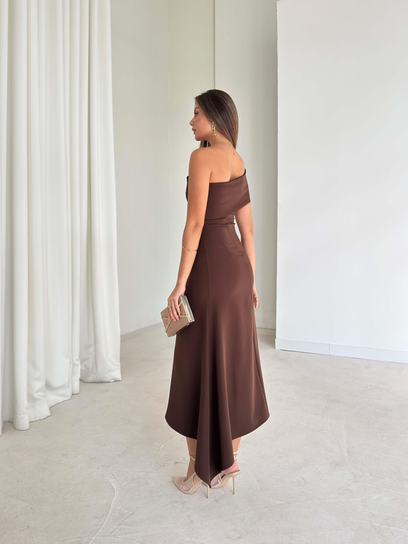 Eteği Ve Yakası Asimetrik Lamleri Kahve Kadın Midi Elbise 26K200