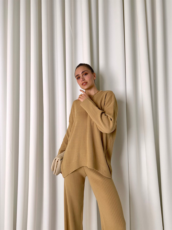 Bisiklet Yaka Geniş Paçalı Laura Kadın Camel Triko Takım 23K000283