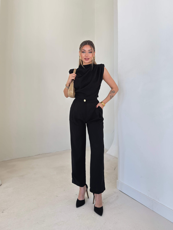 Omzu Vatkalı Drape Detaylı Bluz Havuç Pantolon Lenma Siyah Kadın İkili Takım 26K149