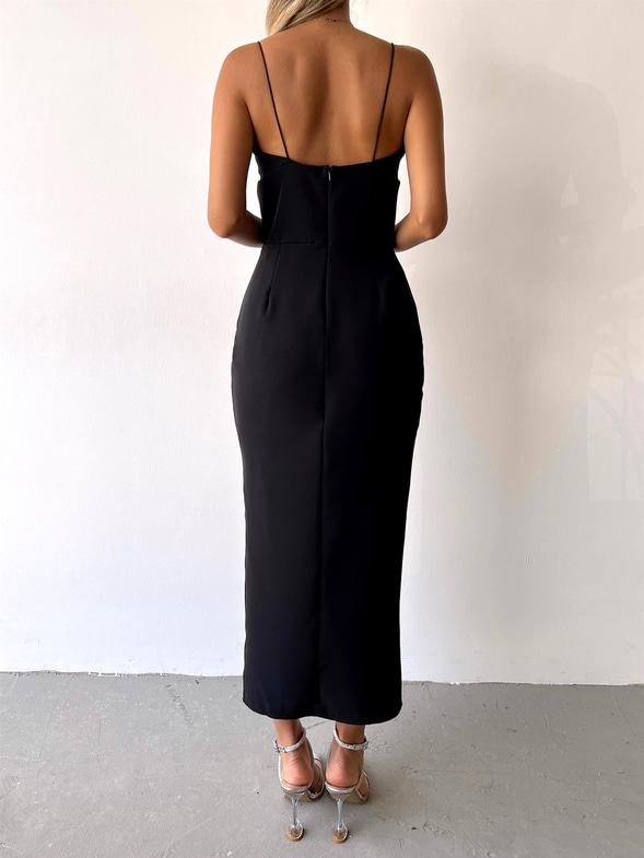 Likralı İnce Askı Yırtmaçlı Kadın Siyah Kalem Elbise 21Y000275