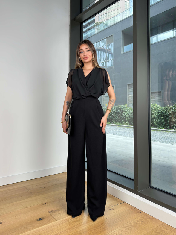 Kruvaze Yaka Bol Paça Lisamo Siyah Kadın Tulum 25Y056