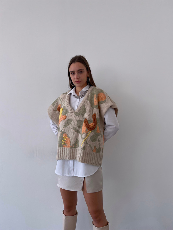 V Yaka Desenli Geniş Kesim Luan Kadın Taş Gömlek Süveter 23K000271