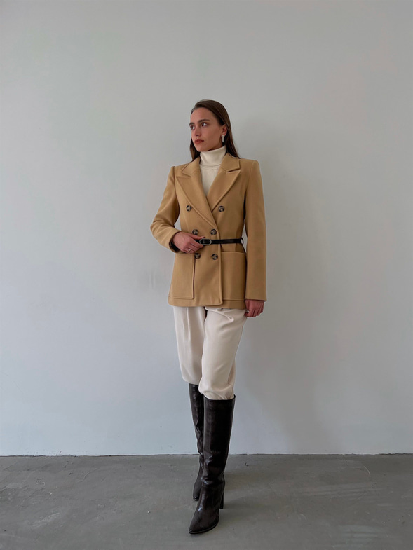 Kruvaze Yaka Yanları Cepli Önden Düğme Kapamalı Luiz Kadın Camel Ceket 23K000273