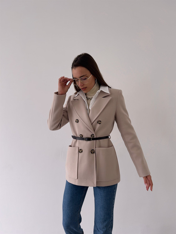 Kruvaze Yaka Yanları Cepli Önden Düğme Kapamalı Luiz Kadın Taş Ceket 23K000273