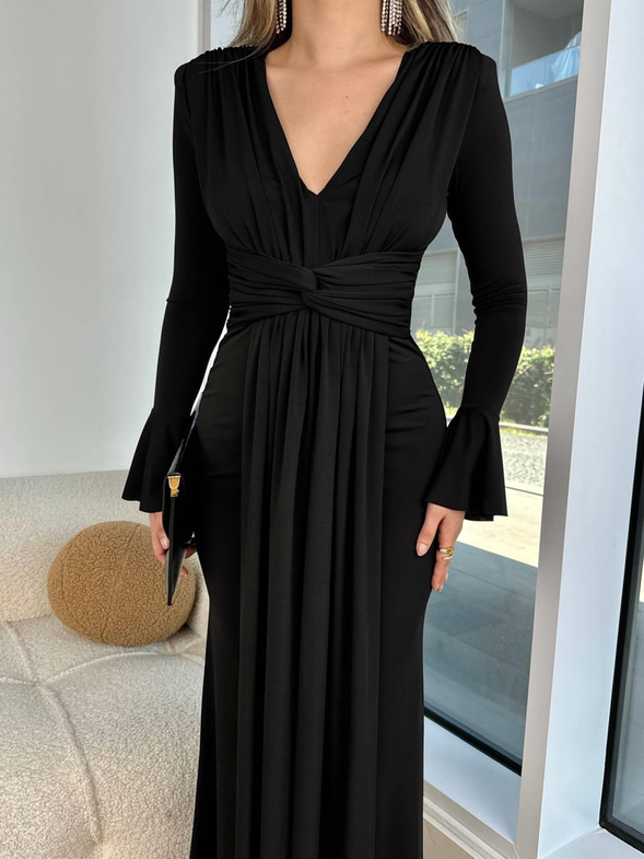 Derin V Yaka Volanlı Uzun Kol Marsam Siyah Kadın Elbise 25K439