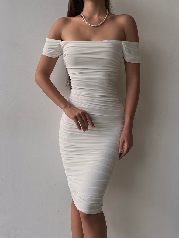 Midi Açık Omuz Büzgülü Trevor Kadın Beyaz Kalem Elbise 22Y000282