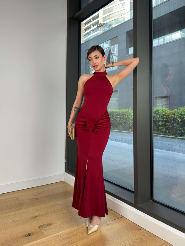 Halter Yaka Drapeli Eteği Yırtmaçlı Milenlo Bordo Kadın Elbise 25Y343